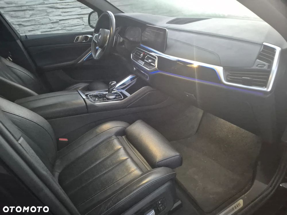 BMW X6 xDrive40i - 33
