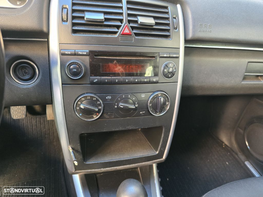 Mercedes-Benz B 200 CDi - 16