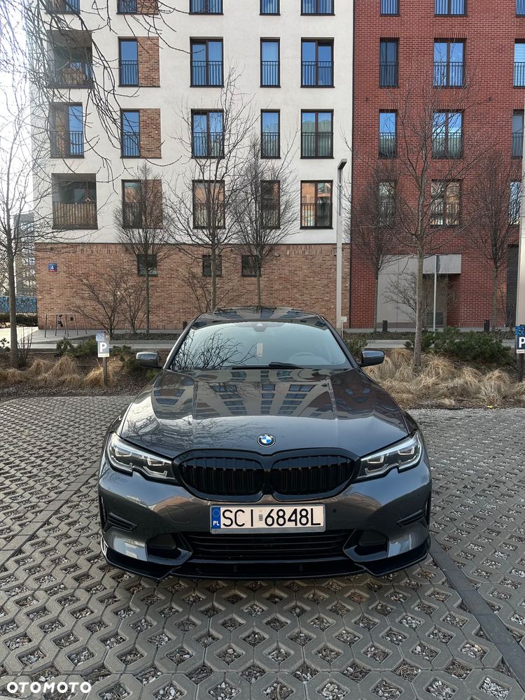 BMW Seria 3 330i xDrive - 16