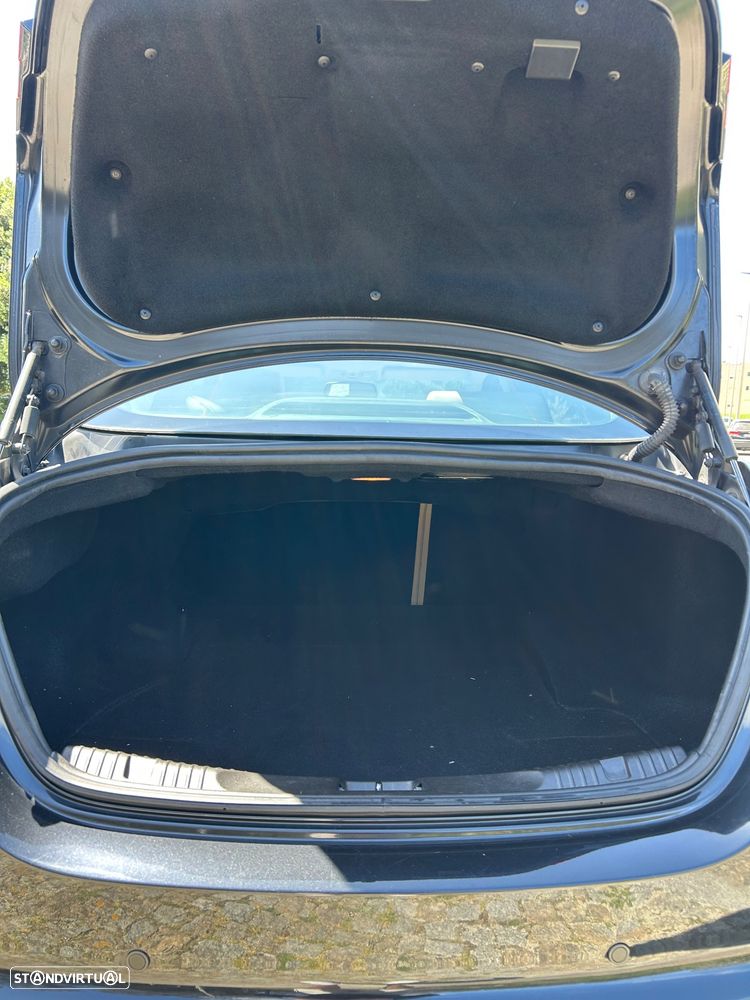 Jaguar XF 3.0 V6 S - 13