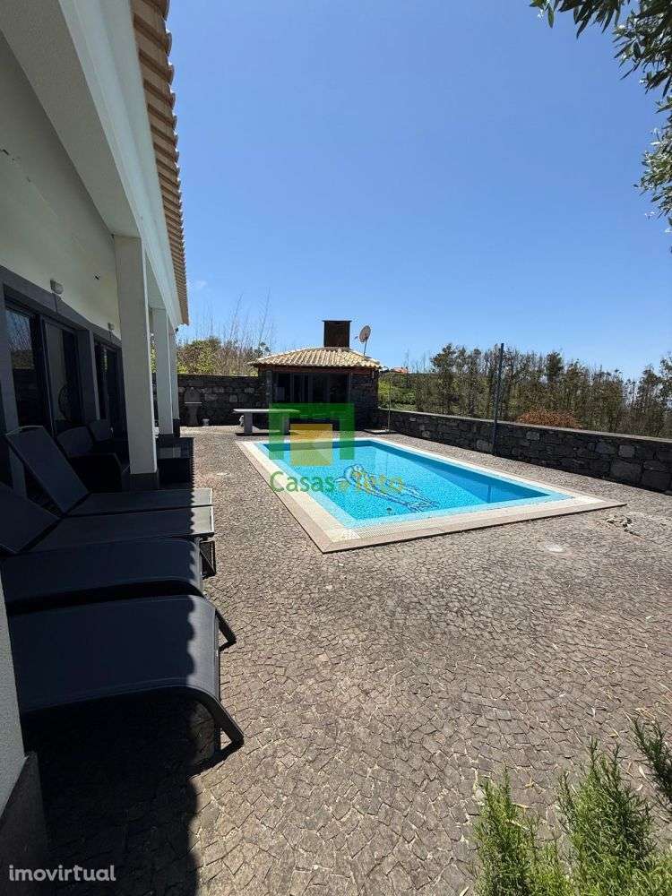 Moradia T3- Achadas da Cruz - Grande imagem: 4/34