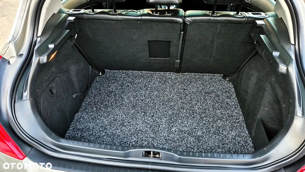 Peugeot 308 1.6 Premium Plus - 32