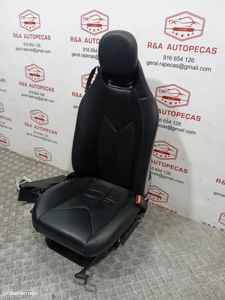 Conjunto de Bancos Frente Frontais Mercedes SLK R171 em Pele AMG Original - 5