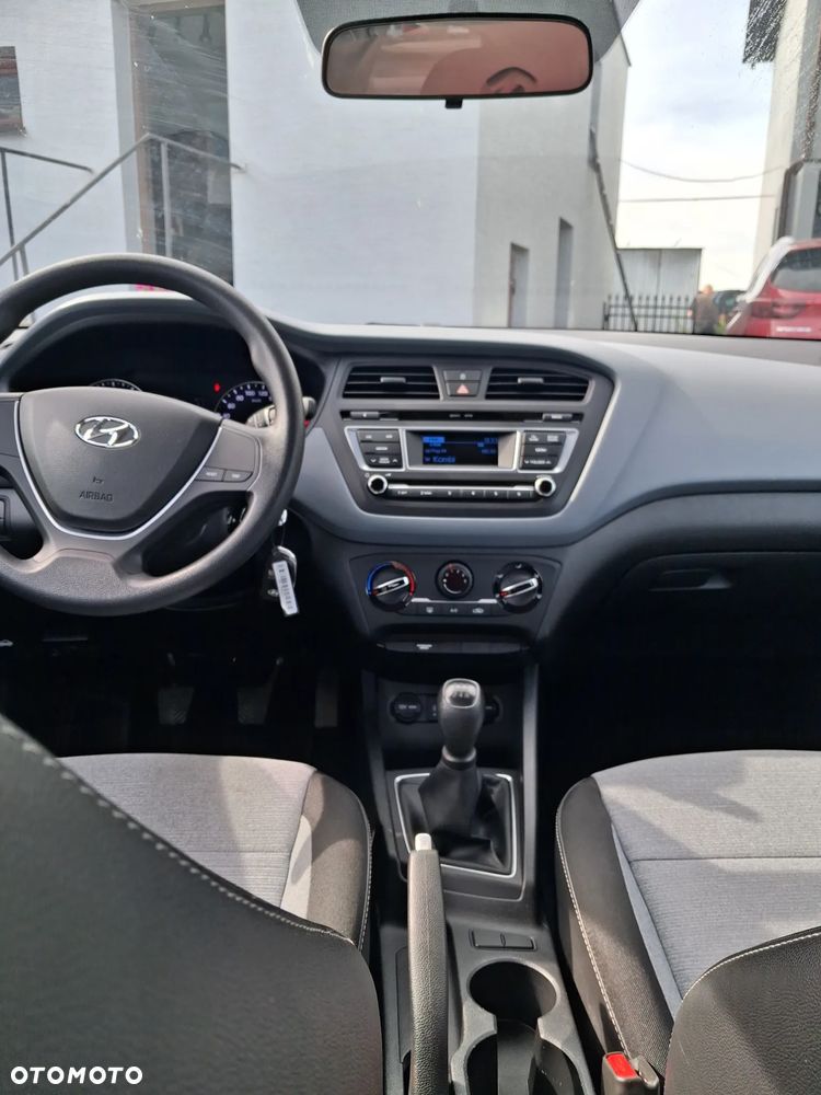 Hyundai i20 - 11