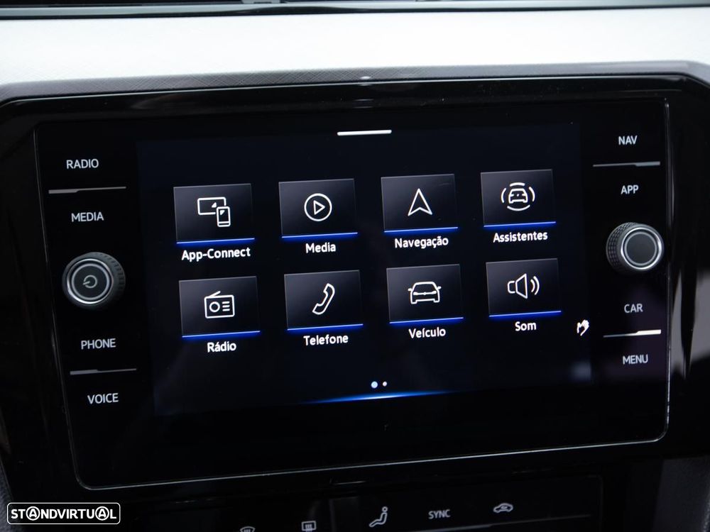 VW Passat Variant 2.0 TDI Business DSG - 27