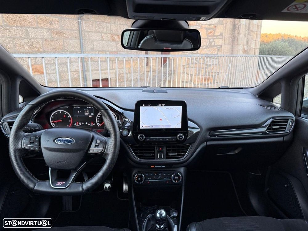 Ford Fiesta 1.5 EcoBoost ST - 9