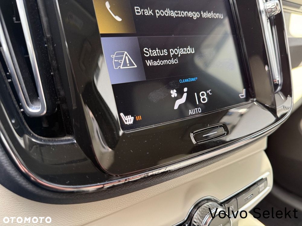 Volvo XC 40 - 23