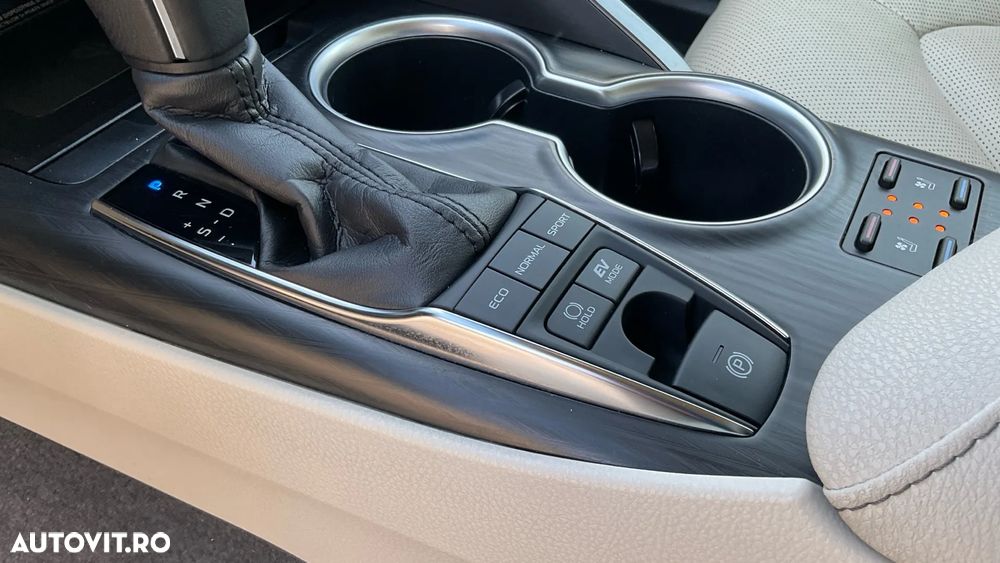 TOYOTA Camry 2022 — imagine 35