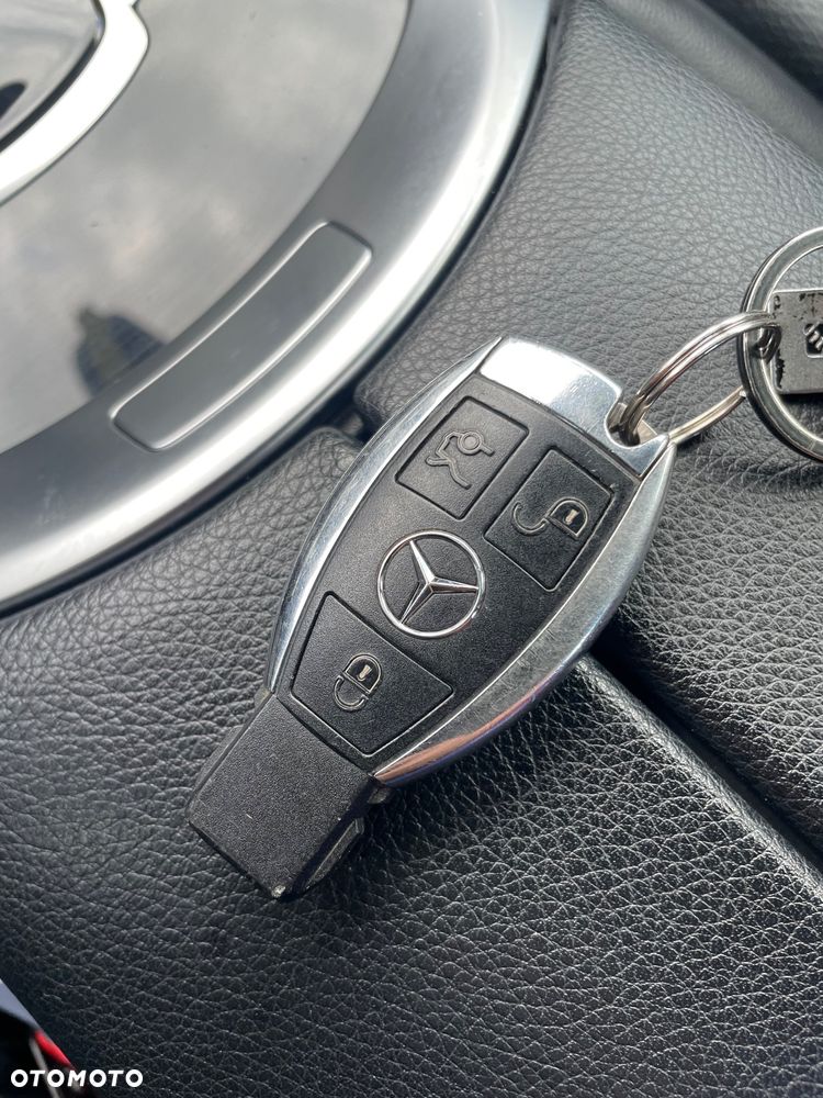 Mercedes-Benz GLC - 29
