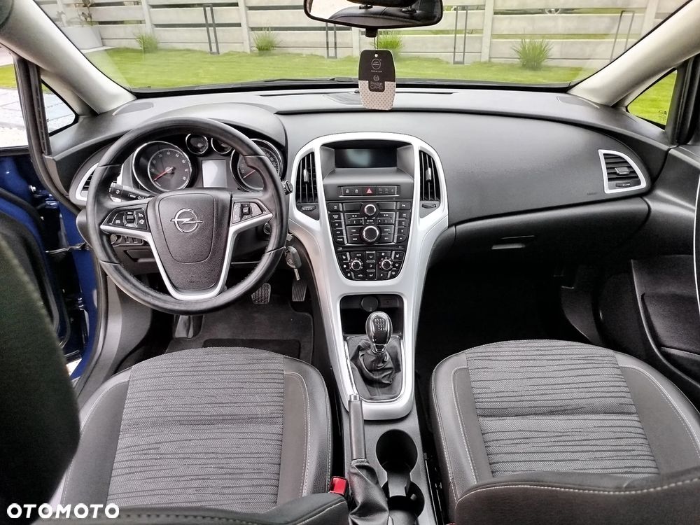 Opel Astra 1.4 Turbo 150 Jahre - 6