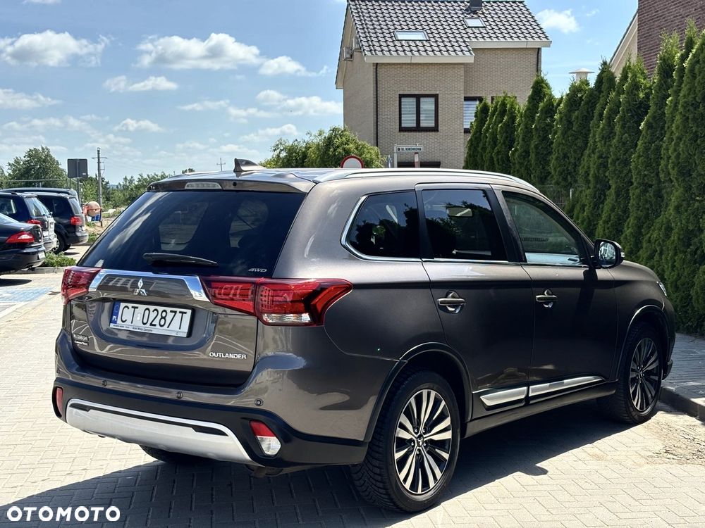 Mitsubishi Outlander 2.0 Intense + Navi 4WD CVT - 8