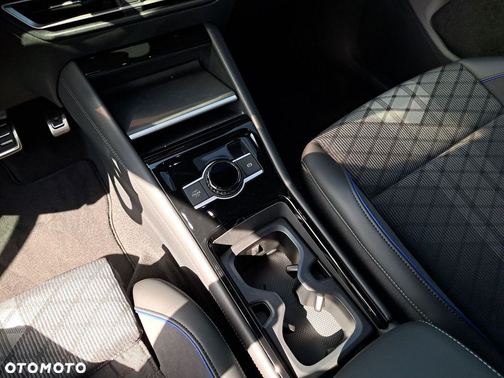 Volkswagen Tiguan 2.0 TDI R-Line DSG - 27