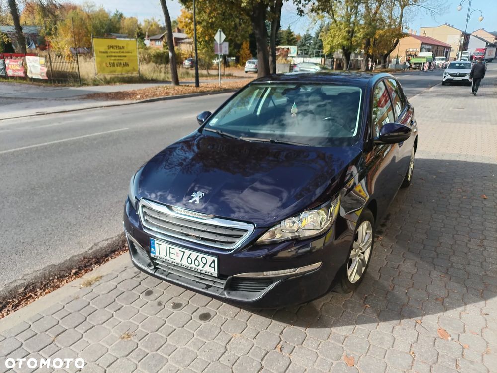 Peugeot 308 - 8