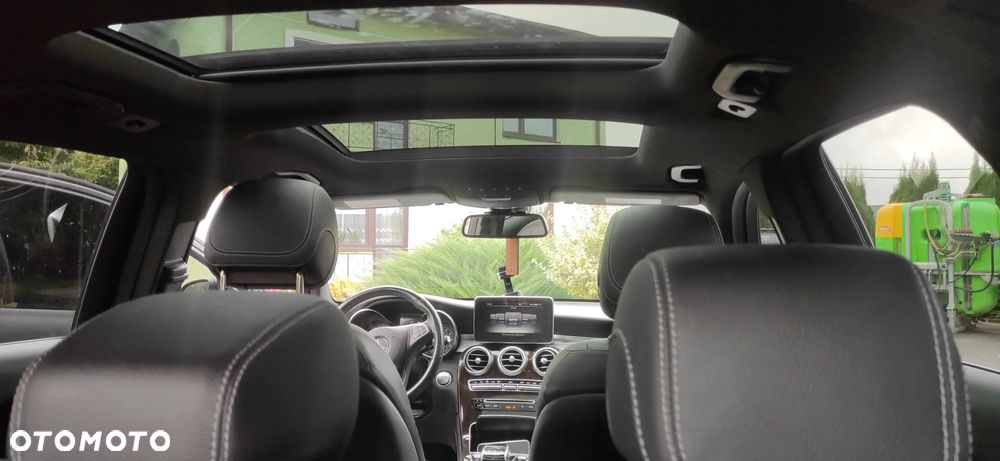 Mercedes-Benz GLC 300 4Matic 9G-TRONIC AMG Line - 13