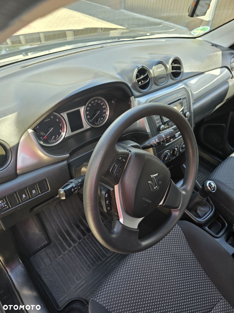 Suzuki Vitara 1.6 Comfort 2WD - 9