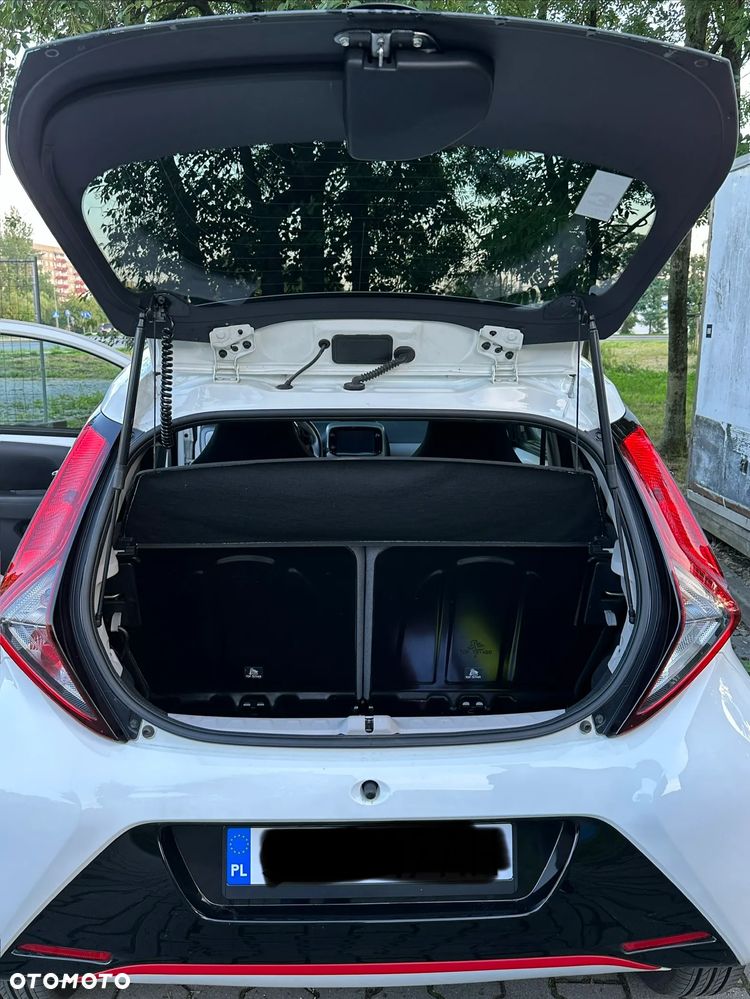 Toyota Aygo x-play - 8