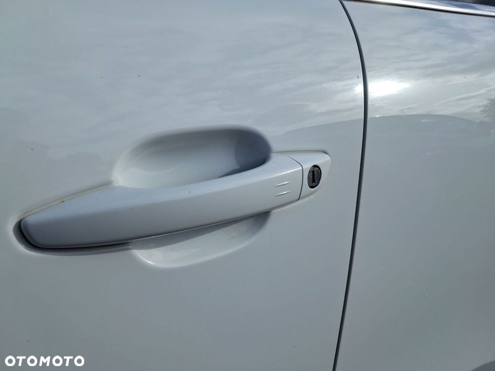 Citroën C4 1.2 PureTech Shine S&S EAT8 - 23