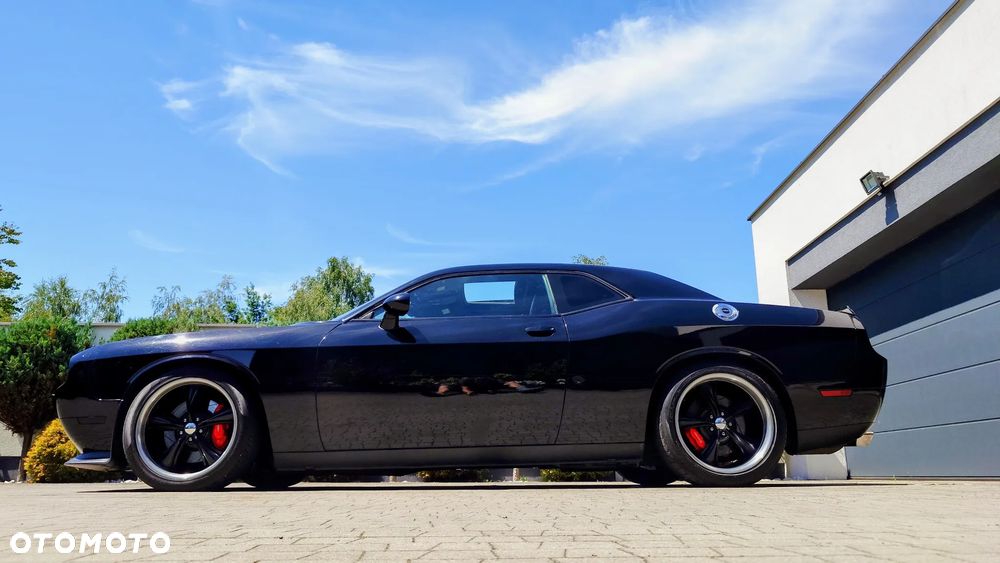 Dodge Challenger - 9
