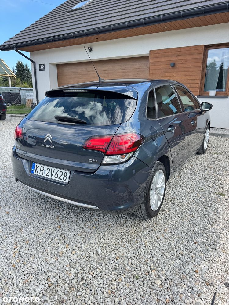 Citroën C4 e-HDi 115 Selection - 10