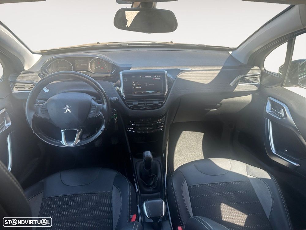 Peugeot 2008 1.2 PureTech Allure - 10