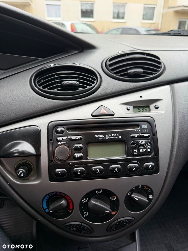 Ford Focus 1.6 X100 - 14