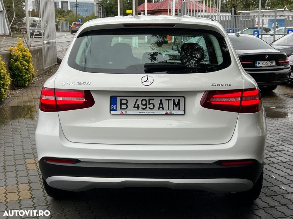 Mercedes-Benz GLC 250 4MATIC - 13