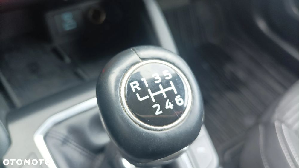 Ford Kuga 2.0 TDCi FWD Titanium - 30