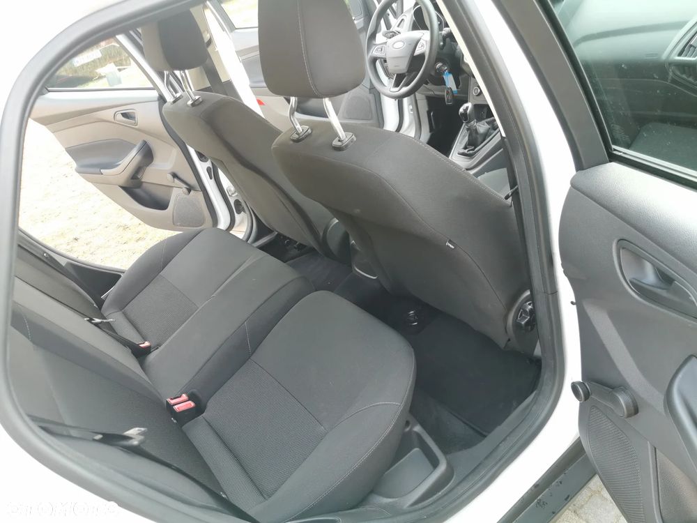 Ford Focus 1.0 EcoBoost 99g Trend Sport - 36