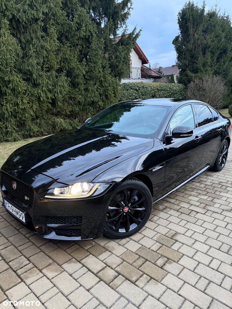 Jaguar XF 2.0 i4D AWD R-Sport - 19