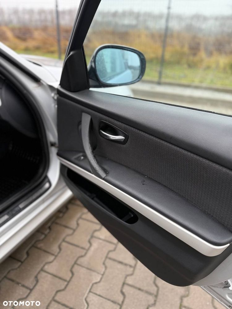 BMW Seria 3 - 22