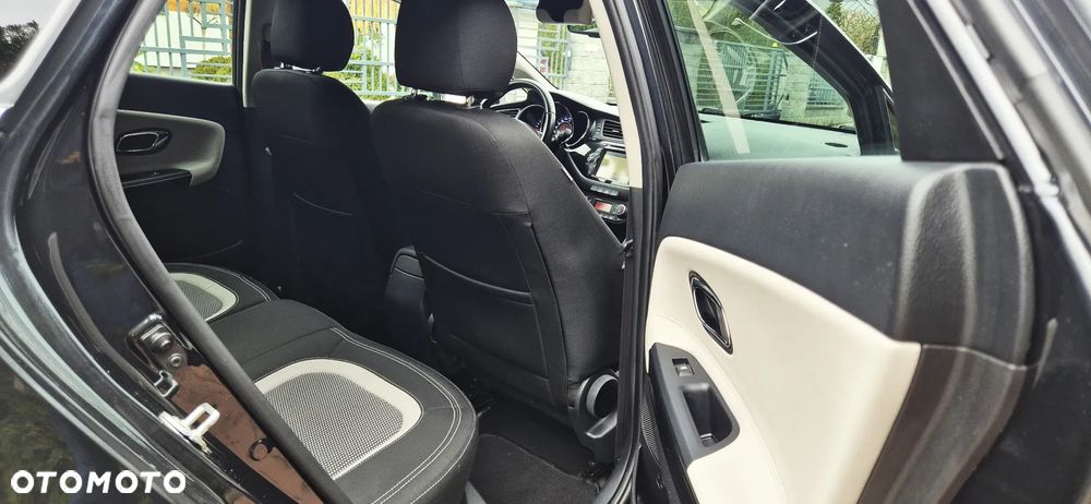 Kia Ceed 1.6 GDI Business Line - 20