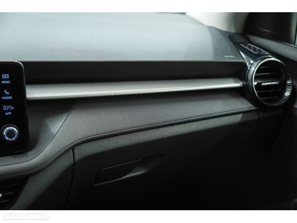 Skoda Fabia 1.0 TSI Selection DSG - 27