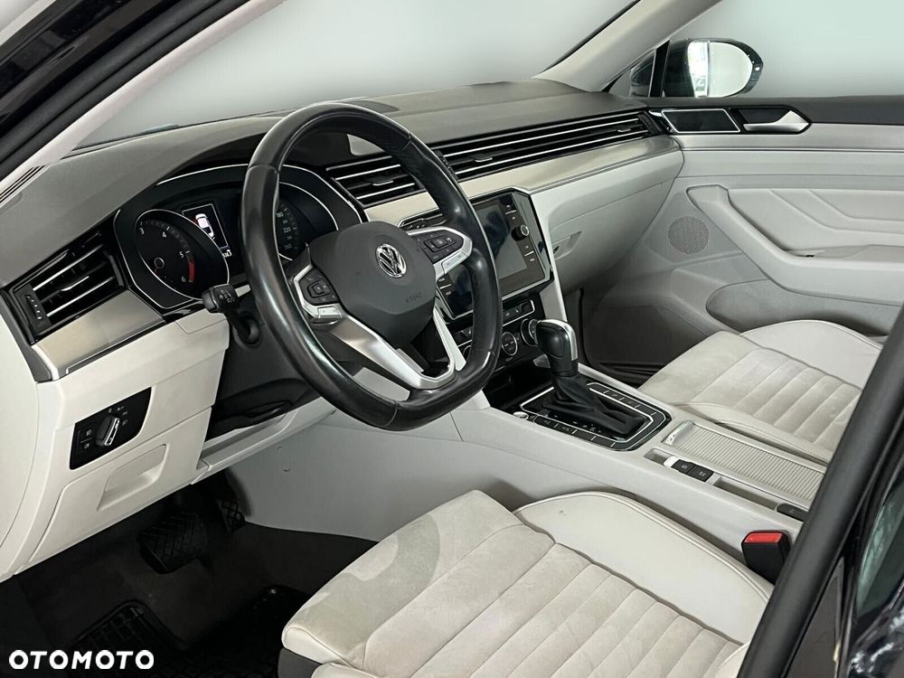 Volkswagen Passat 2.0 TDI Elegance DSG - 10