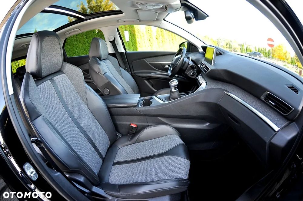 Peugeot 3008 1.2 PureTech Allure S&S - 20