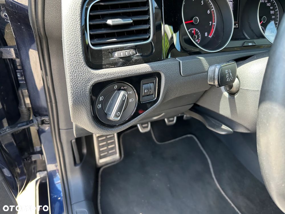 Volkswagen Golf - 15