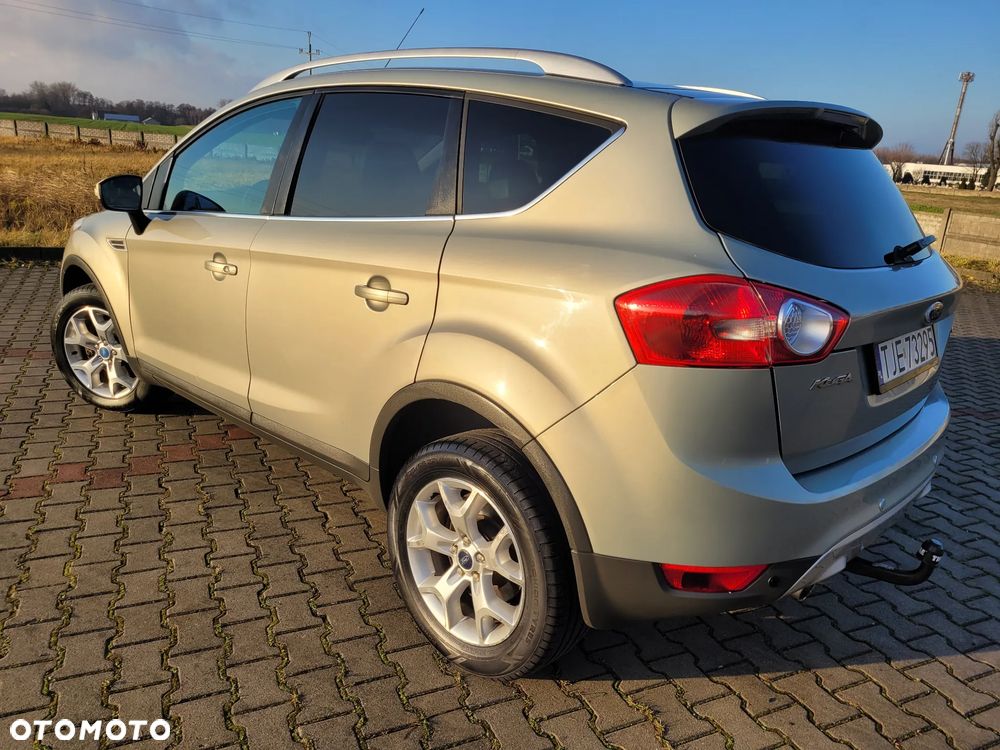 Ford Kuga 2.0 TDCi 2x4 Titanium - 9