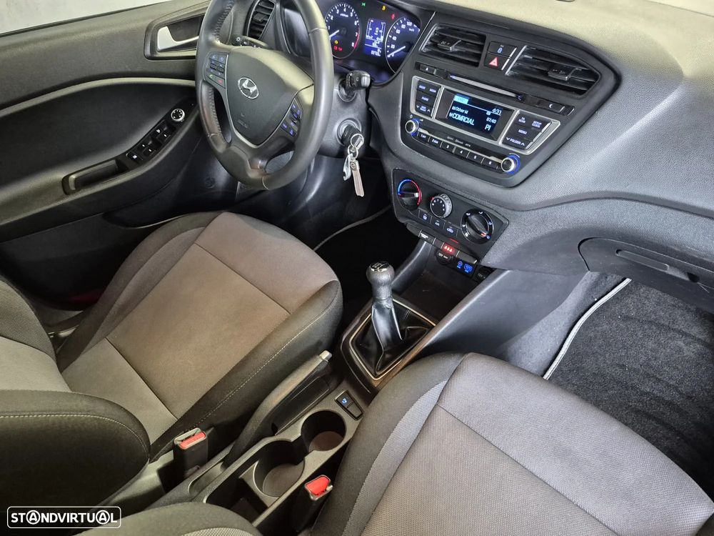 Hyundai i20 1.2 Comfort - 13