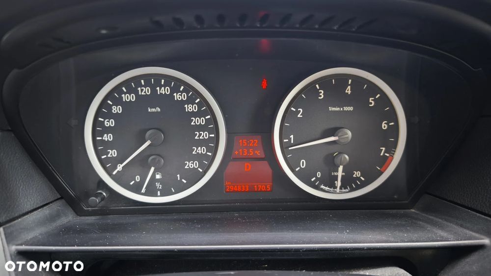 BMW Seria 5 525xi - 4