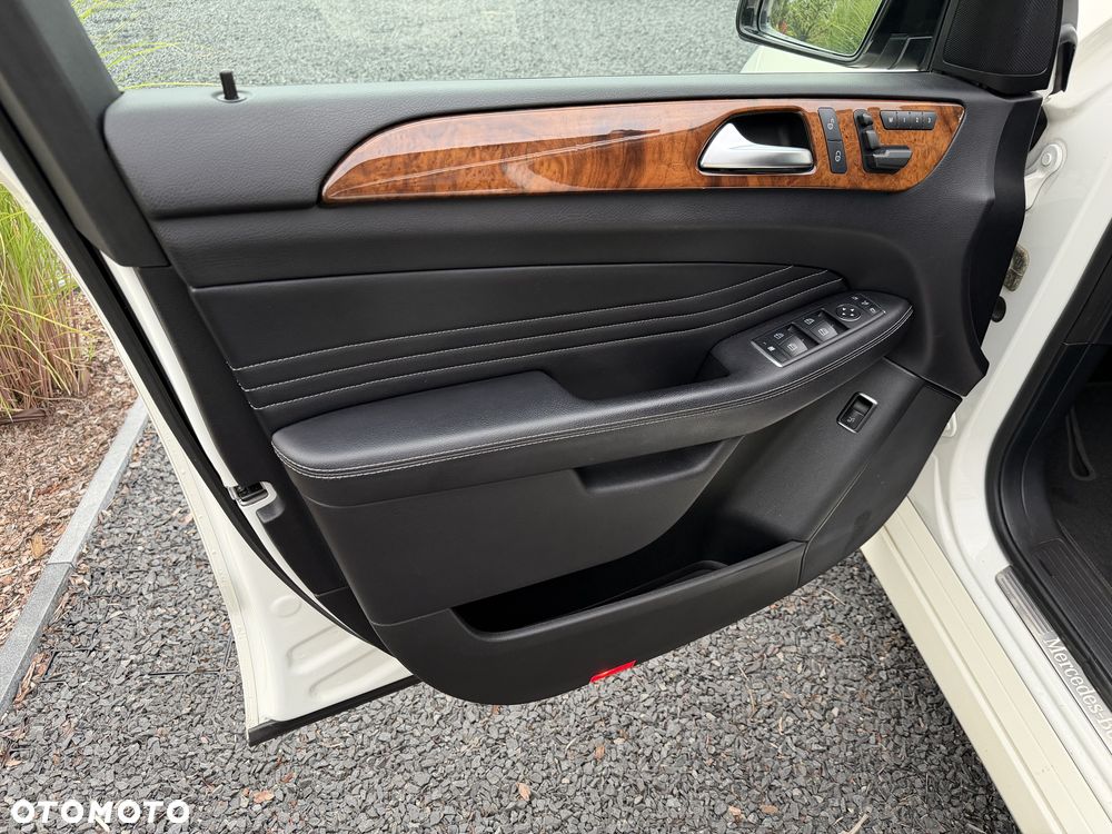 Mercedes-Benz ML - 16