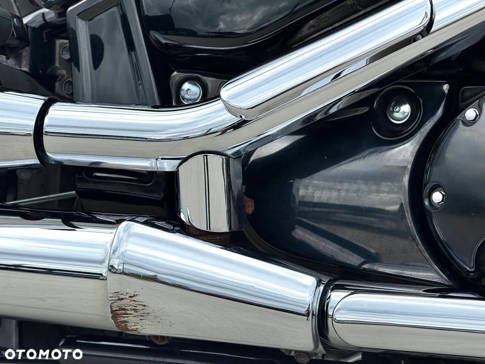 Suzuki Boulevard - 37