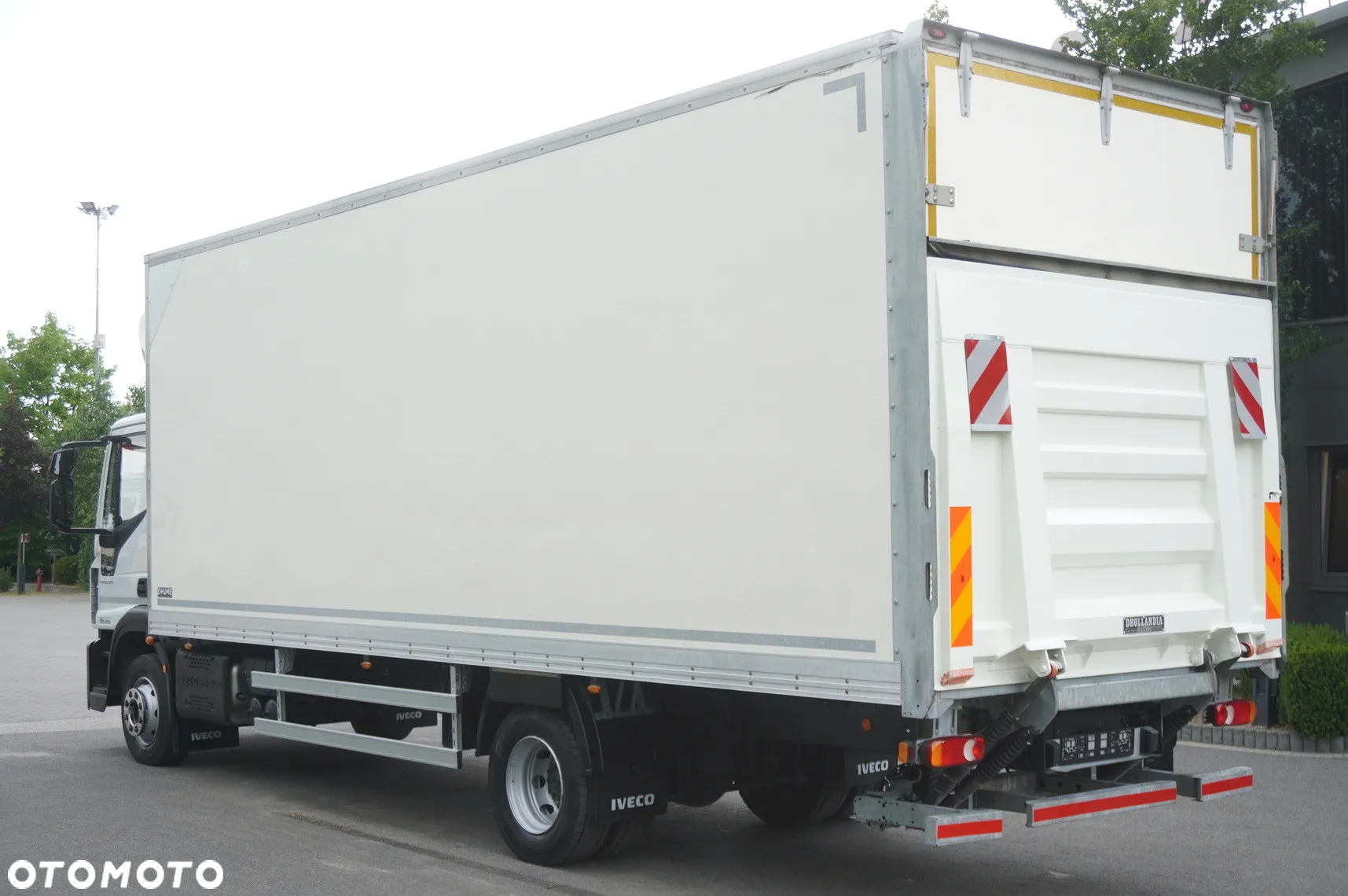 Iveco urocargo 12.210 / Kontener 18 EPAL / 130 tys. km! / Winda Dhollandia 1500 kg - 6