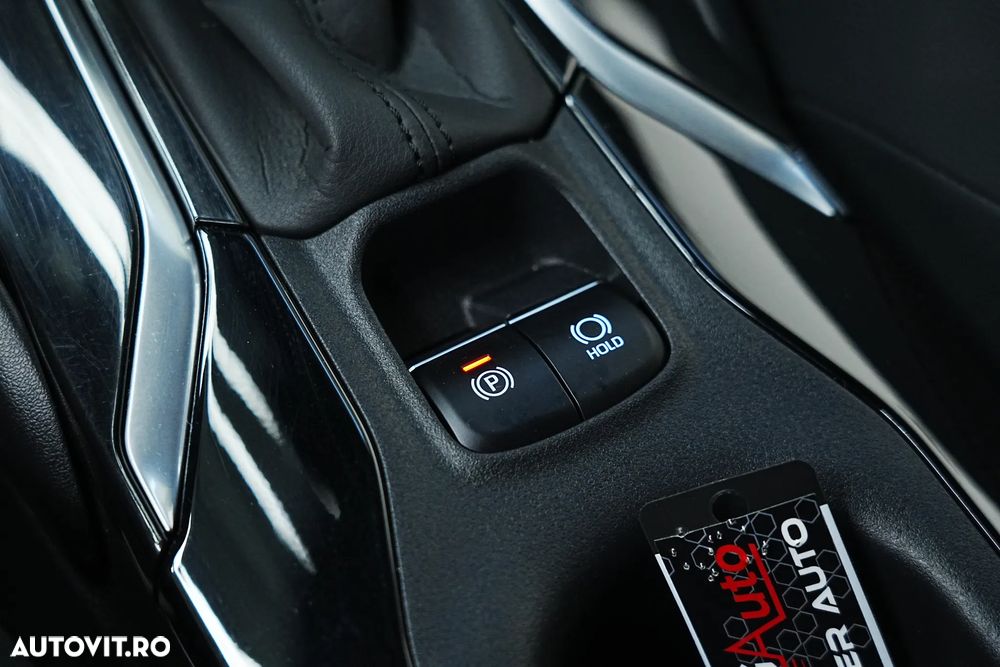 Toyota Corolla 1.8 HSD Business - 23