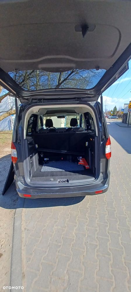 Ford Tourneo Courier 1.0 EcoBoost S&S Ambiente - 28