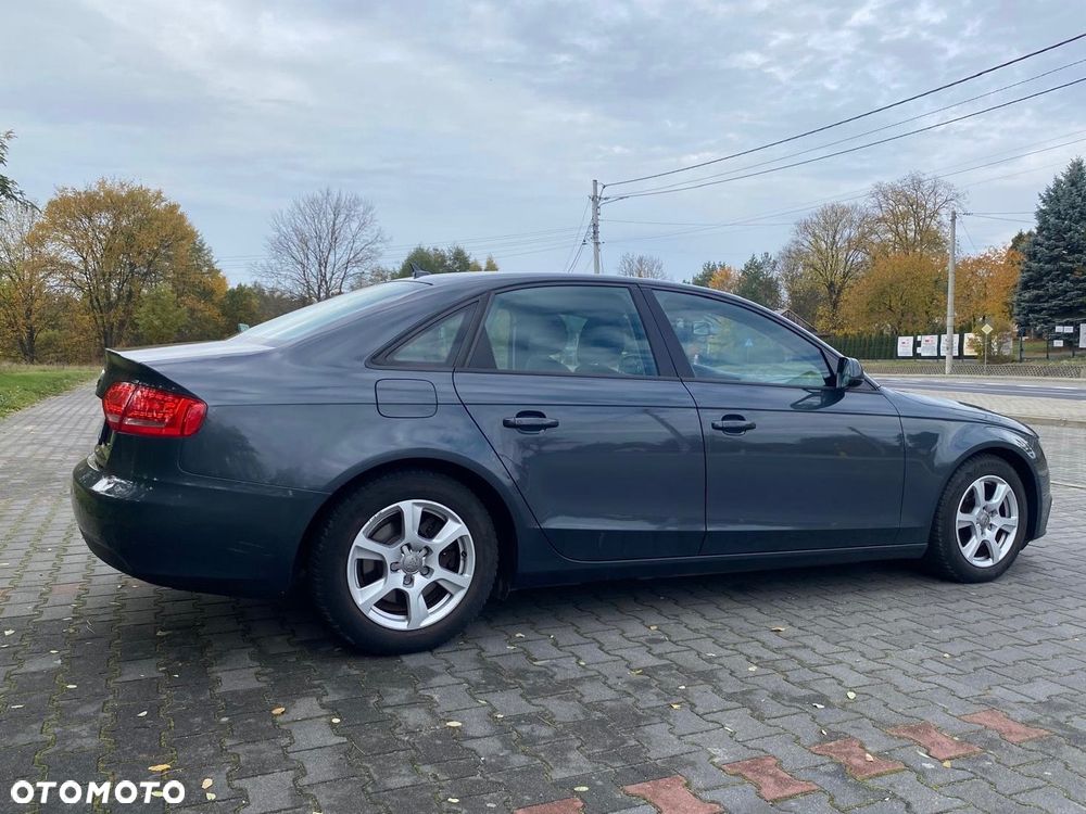 Audi A4 2011 photo 4