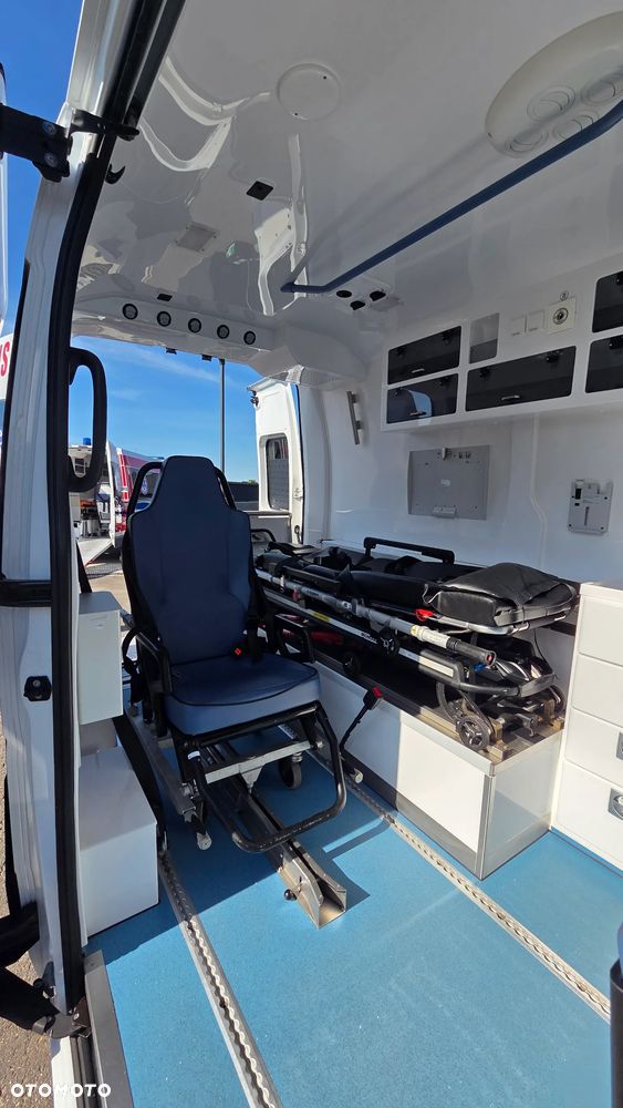Renault Master Ambulans karetka gwarancja - 16