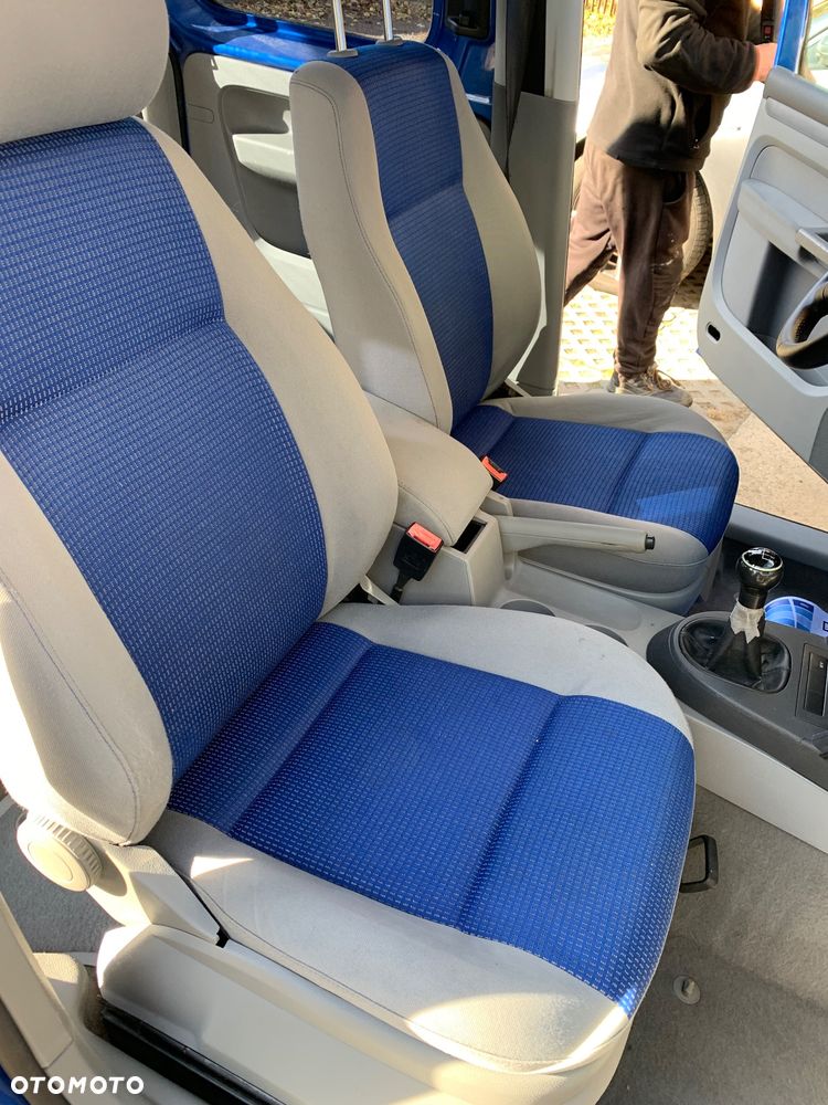 Volkswagen Caddy 1.6 Life (7-Si.) - 37