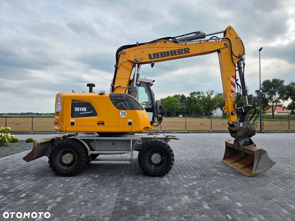 Liebherr A918 Compact / z Niemiec / Stan idealny / - 5