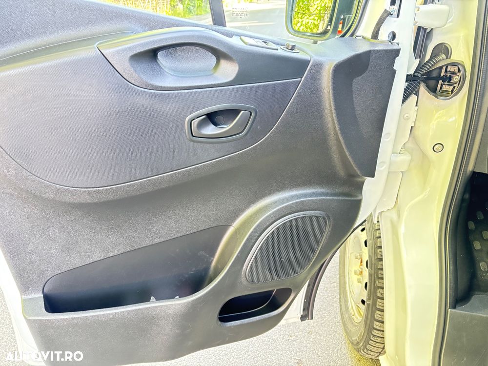 Renault Trafic 2.0 Blue dCi 120 Combi L2H1 8+1 locuri Authentique - 20