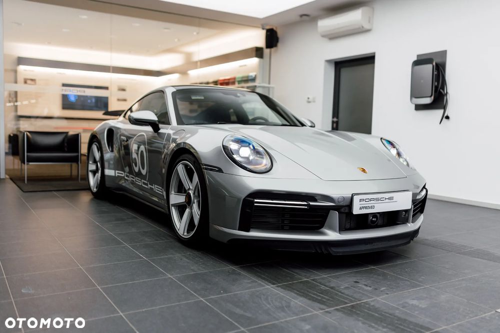 Porsche 911 Turbo 50 Years - 8