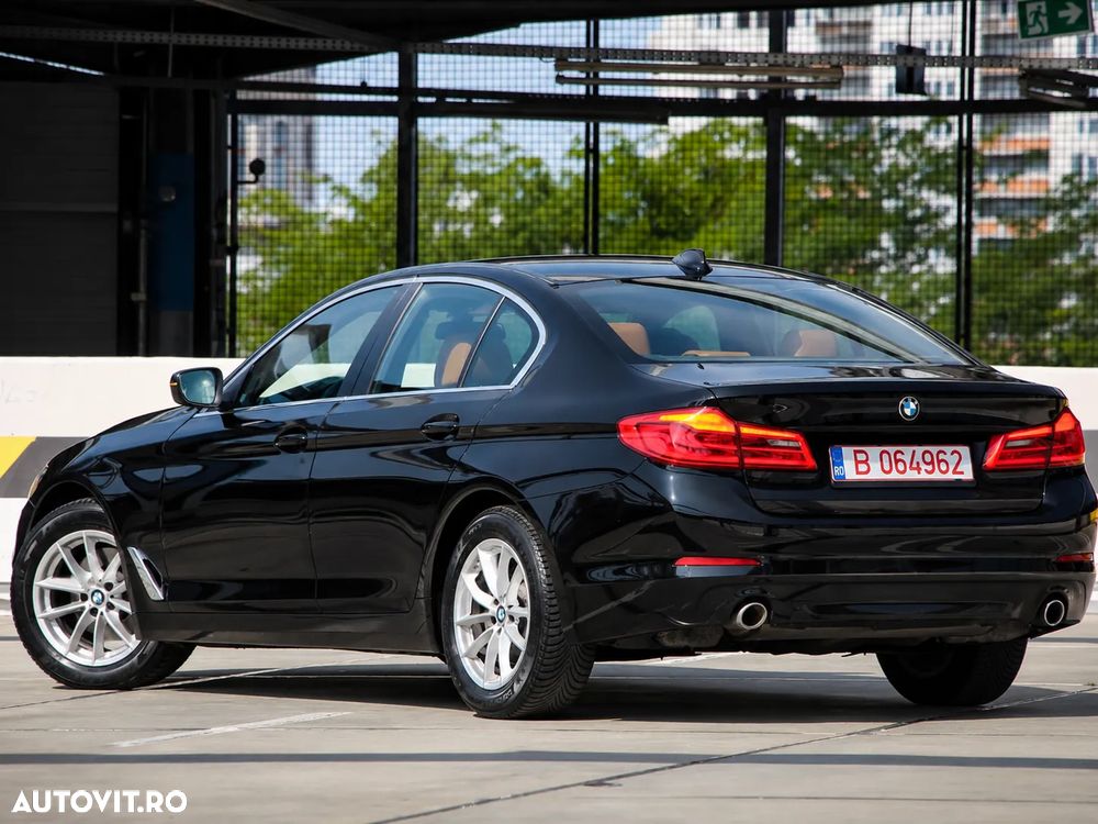 BMW Seria 5 520i AT - 4